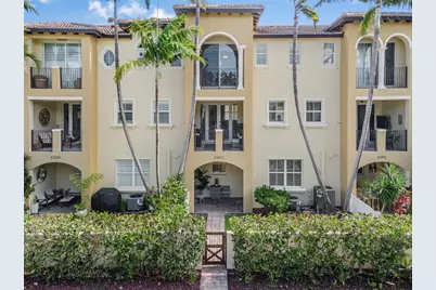 3240 NE 13 St, Unit #3240, Pompano Beach, FL 33062 - Photo 1