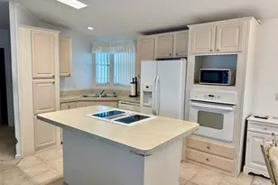 2080 SW 85th Ave, Davie, FL 33324 - Photo 2
