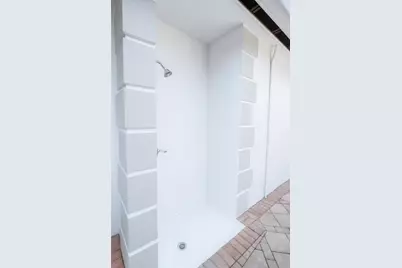 916 NE 27th Ave, Unit #916, Hallandale Beach, FL 33009 - Photo 18