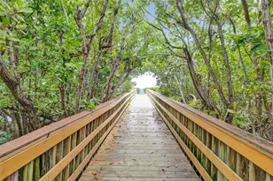 1774 Bay Dr, Pompano Beach, FL 33062 - Photo 8