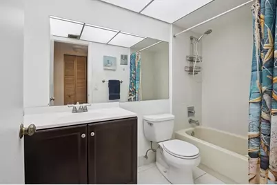 1237 NW 123rd Ter, Pembroke Pines, FL 33026 - Photo 12