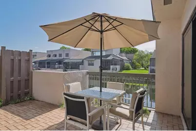 1237 NW 123rd Ter, Pembroke Pines, FL 33026 - Photo 4