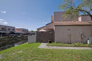 1237 NW 123rd Terrace, Pembroke Pines, FL 33026 - Photo 14