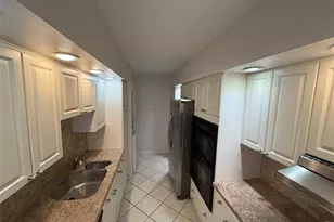 19707 Turnberry Way, Aventura, FL 33180 - Photo 10