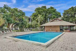 9440 Poinciana Pl, Davie, FL 33324 - Photo 34