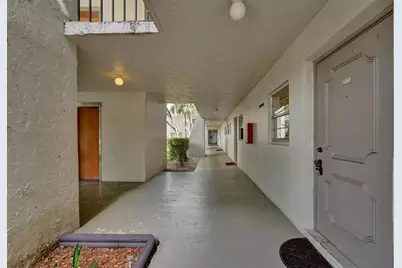 9440  Poinciana Pl, Unit #109, Davie, FL 33324 - Photo 2