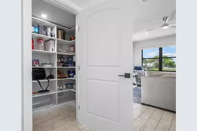 2238  Appleton Cir, Oakland Park, FL 33309 - Photo 14