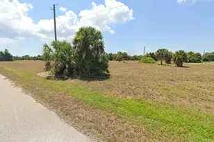 13 Hull Ct, Placida, FL 33946 - Photo 2