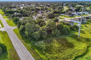 2192 SW Del Rio Blvd, Port Saint Lucie, FL 34953 - Photo 2