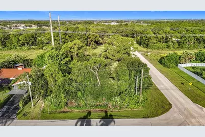 2192 SW Del Rio Blvd, Port Saint Lucie, FL 34953 - Photo 6