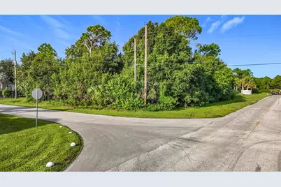 2192 SW Del Rio Blvd, Port Saint Lucie, FL 34953 - Photo 4