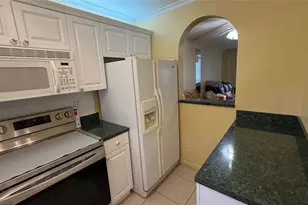 9261 Sunrise Lakes Blvd, Sunrise, FL 33322 - Photo 4