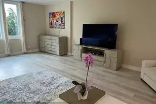 2301 Collins Ave Unit, Miami Beach, FL 33139 - Photo 4