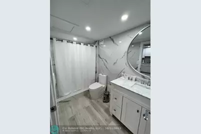 2301  Collins Ave, Unit #327, Miami Beach, FL 33139 - Photo 8