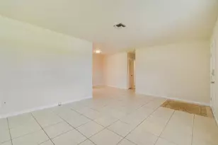 458 SE Galleon Ln, Port Saint Lucie, FL 34983 - Photo 4