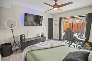 9104 SW 19th Pl, Davie, FL 33324 - Photo 18