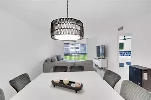 8911 S Hollybrook Blvd, Pembroke Pines, FL 33025 - Photo 8