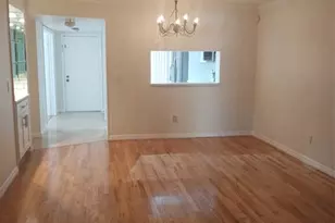 301 Club Cir, Boca Raton, FL 33487 - Photo 8