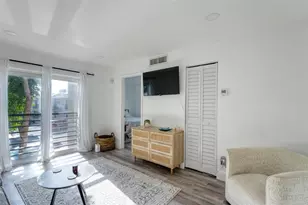 5310 NE 6th Ave, Oakland Park, FL 33334 - Photo 2