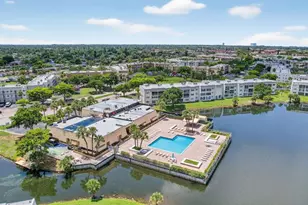 8100 Sunrise Lakes Blvd, Sunrise, FL 33322 - Photo 30