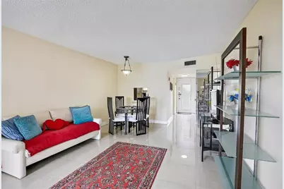 8100  Sunrise Lakes Blvd, Unit #303, Sunrise, FL 33322 - Photo 10