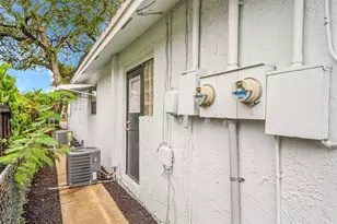 5715 Garfield St, Hollywood, FL 33021 - Photo 38