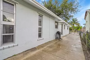 5715 Garfield St, Hollywood, FL 33021 - Photo 36