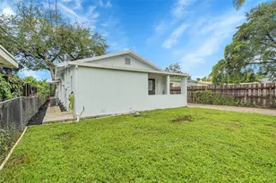 5715 Garfield St, Hollywood, FL 33021 - Photo 32