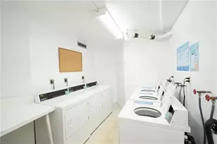 1400 St Charles Pl, Pembroke Pines, FL 33026 - Photo 18