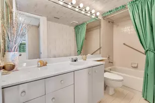 7449 Fairfax Dr, Tamarac, FL 33321 - Photo 36