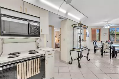 7449  Fairfax Dr, Unit #211, Tamarac, FL 33321 - Photo 10