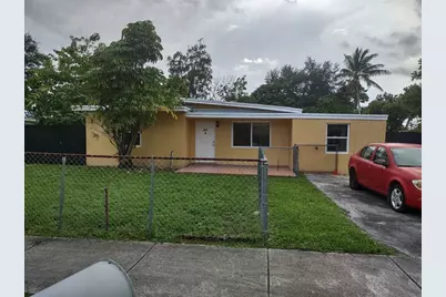 128  Miami Gardens Rd, West Park, FL 33023 - Photo 2