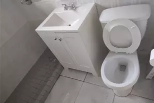 128 Miami Gardens Rd, West Park, FL 33023 - Photo 20