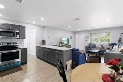 1060 NW 49th Ct, Deerfield Beach, FL 33064 - Photo 10