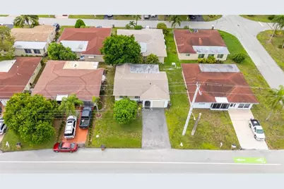 1060 NW 49th Ct, Deerfield Beach, FL 33064 - Photo 30