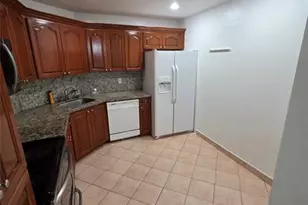 6361 N Falls Cir Dr, Lauderhill, FL 33319 - Photo 6