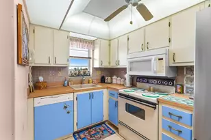 3300 W Rolling Hills Cir, Davie, FL 33328 - Photo 10