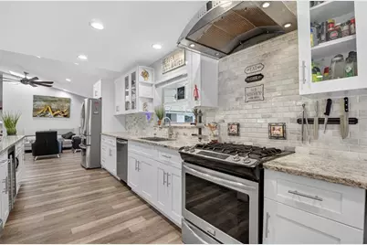 10182  Boca Woods Ln, Boca Raton, FL 33428 - Photo 24