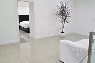 7895 W 29th Ln, Hialeah, FL 33018 - Photo 4