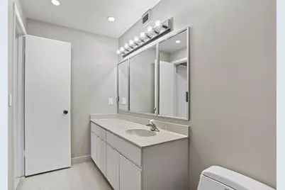 330 SE 20 Ave, Unit #421, Deerfield Beach, FL 33441 - Photo 22