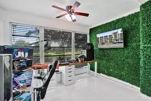 9235 Lagoon Pl, Davie, FL 33324 - Photo 8