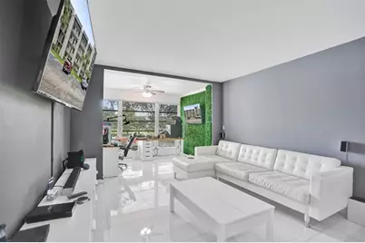 9235  Lagoon Pl, Unit #207, Davie, FL 33324 - Photo 4