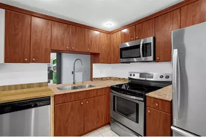 9235  Lagoon Pl, Unit #207, Davie, FL 33324 - Photo 16