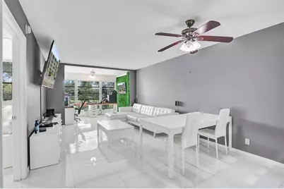 9235  Lagoon Pl, Unit #207, Davie, FL 33324 - Photo 2