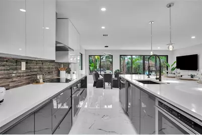 2748 NW 9th Ln, Wilton Manors, FL 33311 - Photo 16