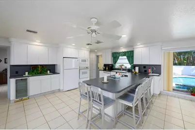 200 SE 11th St, Pompano Beach, FL 33060 - Photo 18
