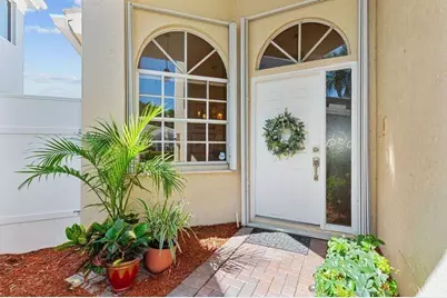 8170  Hampton Wood Dr, Boca Raton, FL 33433 - Photo 2