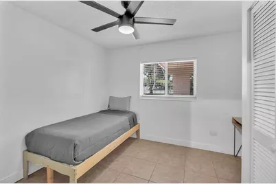 1121 N 66th Ter, Hollywood, FL 33024 - Photo 20