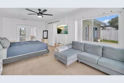 1121 N 66th Ter, Hollywood, FL 33024 - Photo 18