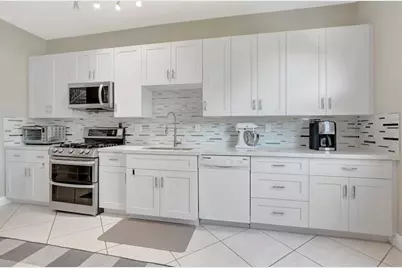 1776  Bay Dr, Pompano Beach, FL 33062 - Photo 18